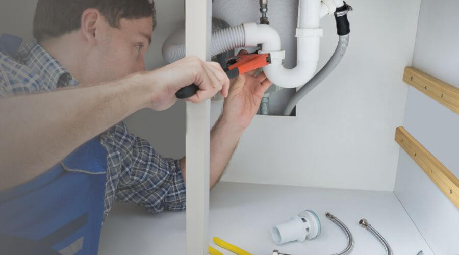 Professional Tankless Water Heater Installation in Allouez, MI